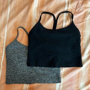 Beyond yoga Space dye tops in Heather Black & Heather Grey